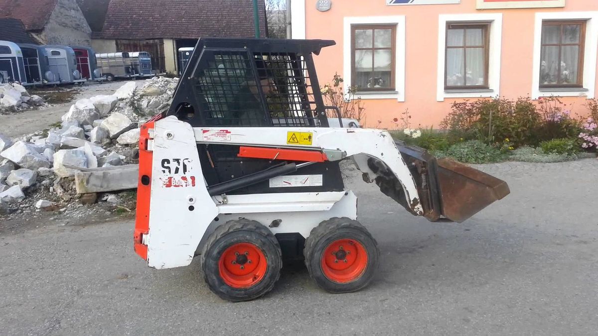 Мини-погрузчик Bobcat S70