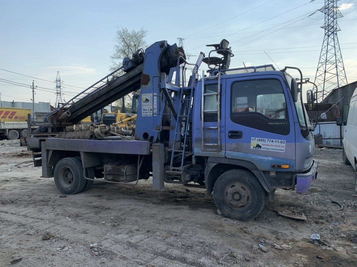 Ямобур Aichi D706 на базе Isuzu Forward